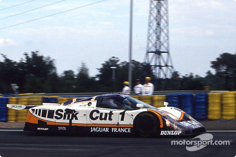 Silk Cut Jaguar Jaguar XJR-9 LM, 1989 год: Ян Ламмерс, Патрик Тамбэ и Эндрю Джилберт-Скотт