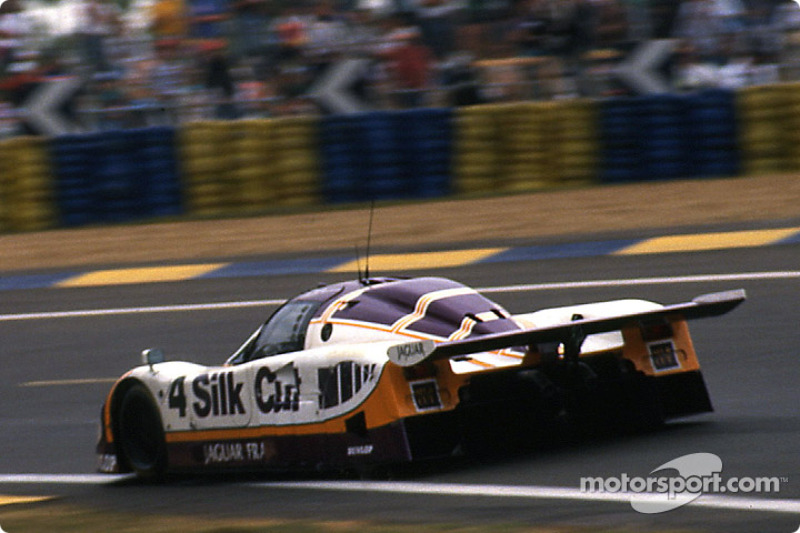 Silk Cut Jaguar Jaguar XJR-9 LM, 1989 год: Ален Ферте, Мишель Ферте, Элисео Салазар