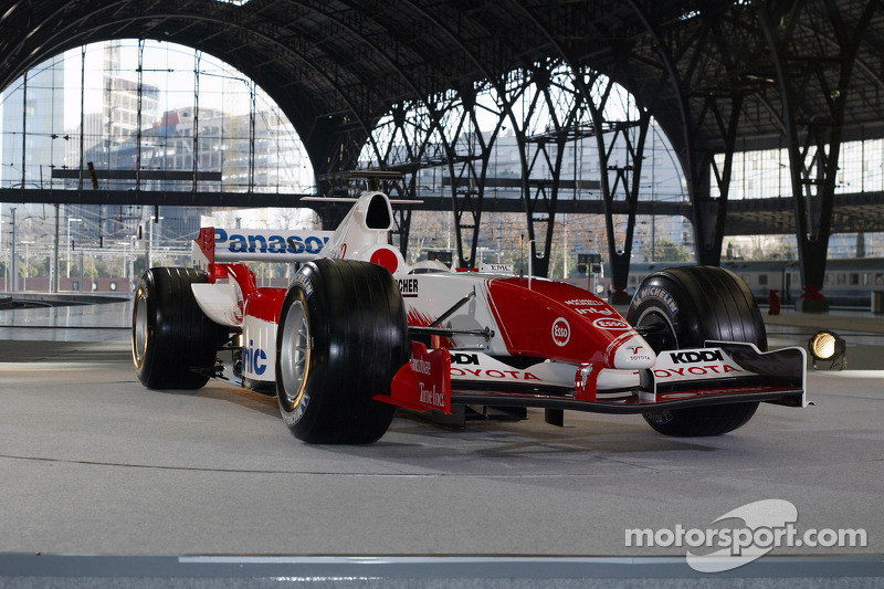 yeni Toyota TF105