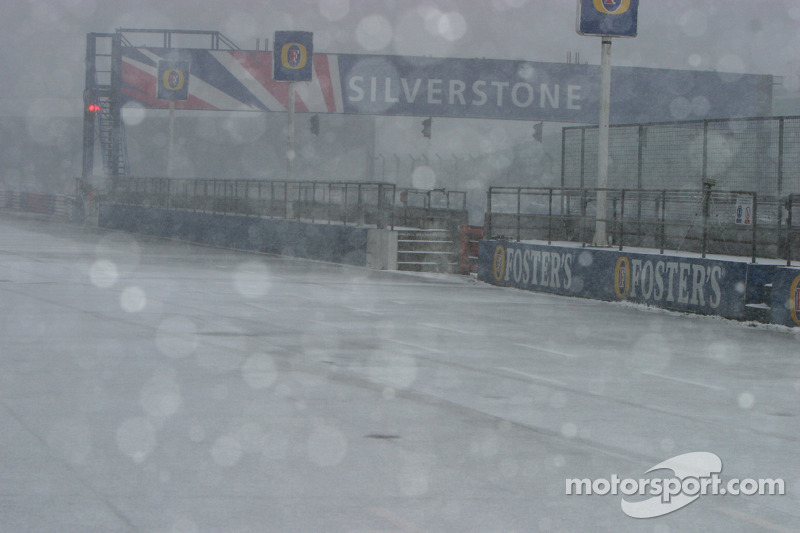 Neve em Silverstone