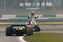 Mark Webber not happy with Giancarlo Fisichella