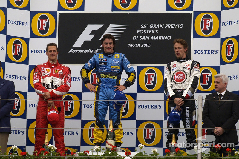 Pódio: vencedor Fernando Alonso com Michael Schumacher e Jenson Button