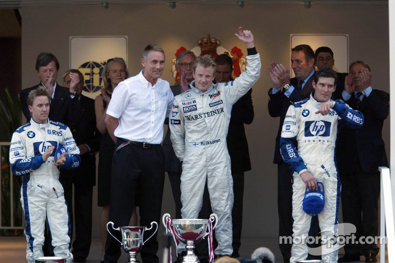 Podium : le vainqueur Kimi Räikkönen avec Nick Heidfeld et Mark Webber