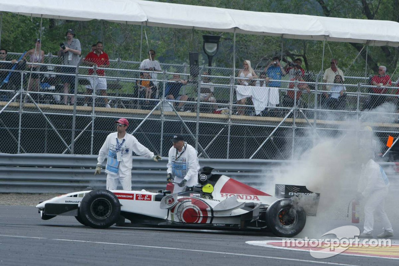 Takuma Sato fuera de la carrera