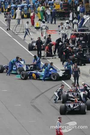 Michelin teams abandon the race