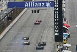 Inicio: Michael Schumacher toma la delantera