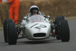№ 272 1965 Honda RA272, класс 6: Джон Сёртиз