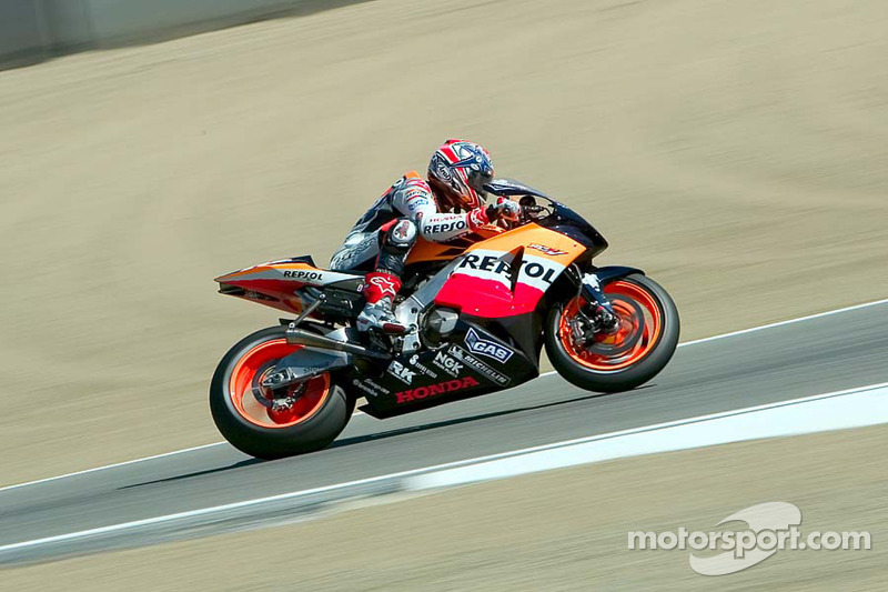 2005 - Hayden prend les commandes