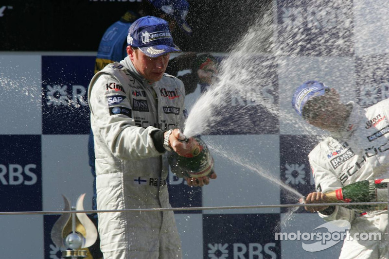 Podyum: Şampanya zamanı Kimi Raikkonen, Fernando Alonso ve Juan Pablo Montoya