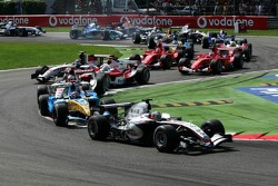 Start: Juan Pablo Montoya leads Fernando Alonso