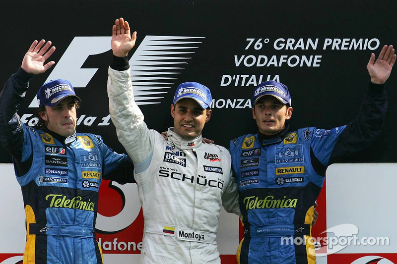 Podium: race winner Juan Pablo Montoya with Fernando Alonso and Giancarlo Fisichella