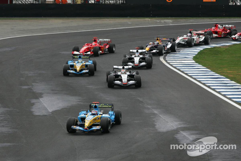 Salida: Fernando Alonso lidera sobre Juan Pablo Montoya
