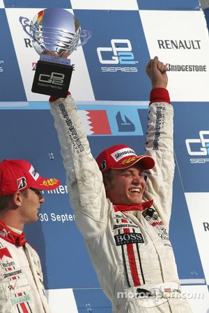 Podium : Nico Rosberg célèbre la victoire et le titre