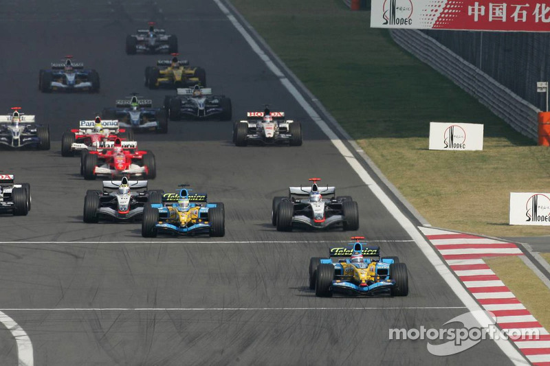 Inicio: Fernando Alonso lidera el grupo