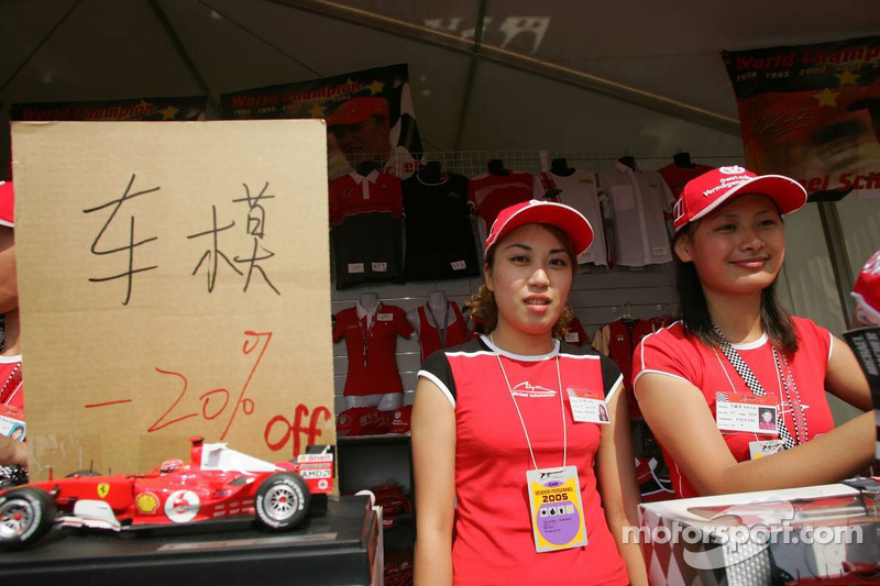 Área de merchandising en el circuito internacional de Shanghai