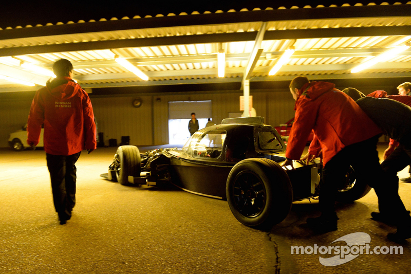 Ingenieure mit dem Nissan GT-R LM NISMO