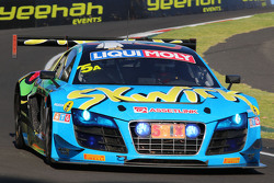 #5 Audi R8 LMS ultra: Rod Salmon, Nathan Antunes, Oliver Gavin