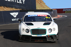 #8 Flying B Motorsport Bentley Continental GT3: Peter Edwards, John Bowe, David Brabham
