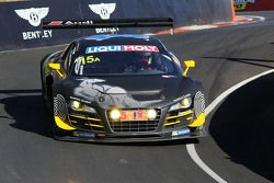 #15 Phoenix Racing Audi R8 LMS ultra: Marco Mapelli, Laurens Vanthoor, Markus Winkelhock