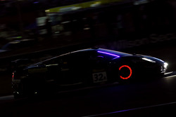 #32 JBS Australia Lamborghini Gallardo LP 560-4: Roger Lago, David Russell, Steve Owen