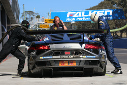 #32 JBS Australia Lamborghini Gallardo LP 560-4: Roger Lago, David Russell, Steve Owen