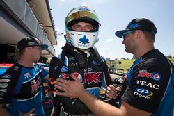 Chaz Mostert, Prodrive Racing Australia Ford comemoram a volta mais rápida nos testes