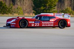 Olivier Pla Nissan GT-R LM NISMO'yu test ediyor