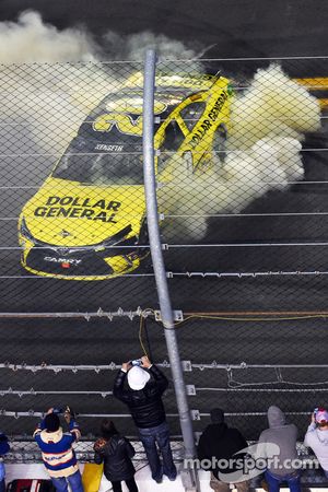 Race winner Matt Kenseth, Joe Gibbs Racing Toyota celebrates