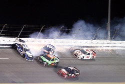 Ricky Stenhouse jr., Roush Fenway Racing, Ford, und Austin Dillon, Richard Childress Racing, Chevrol