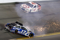 Ricky Stenhouse jr., Roush Fenway Racing, Ford, in Schwierigkeiten