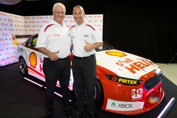 Dick Johnson ve Marcos Ambrose, Penske Ford Takımı