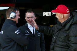 Paddy Lowe, Director Ejecutivo de Mercedes AMG F1 y Niki Lauda, Mercedes no - Presidente Ejecutivo