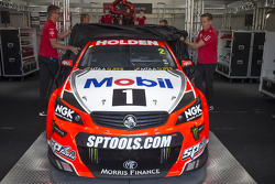 Garth Tander, James Courtney y co pilotos Jack Perkins y Warren Luff develan el 2015 Holden Racing Team