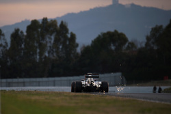 Romain Grosjean, Lotus F1 E23 sends sparks flying
