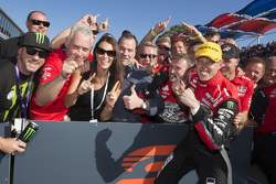 Race winner James Courtney, Holden Racing Team celebrates