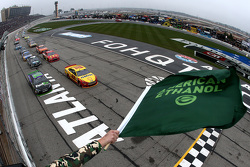 Inicio: Joey Logano, Team Penske Ford al frente