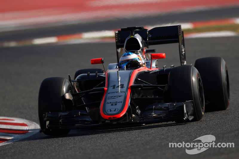 2015: Comeback bij McLaren begint merkwaardig