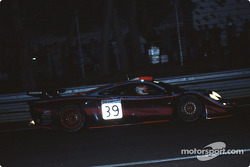 #39 Gulf Team Davidoff McLaren F1 GTR BMW: Ray Bellm, Andrew Gilbert-Scott, Masanori Sekiya