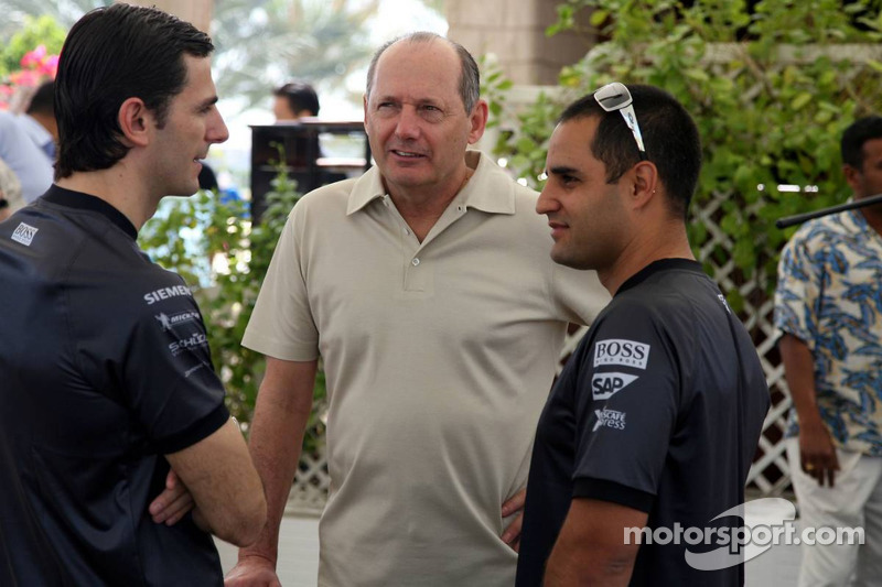 McLaren media breakfast at the Ritz Hotel: Pedro de la Rosa, Ron Dennis and Juan Pablo Montoya