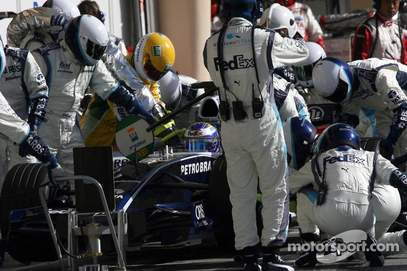 Pitstop for Nico Rosberg