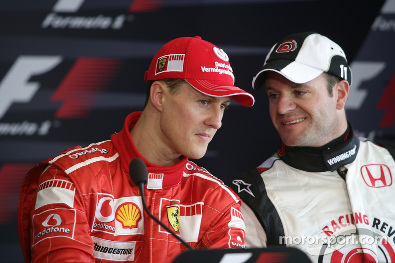 Ganador de la pole Michael Schumacher y Rubens Barrichello en la conferencia de prensa