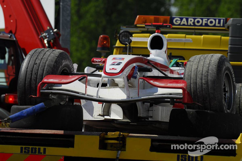 Takuma Sato fuera de la carrera