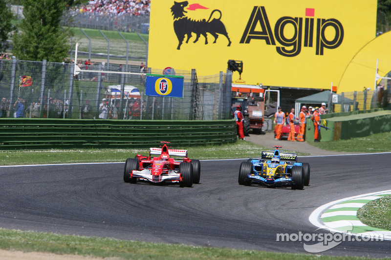 Michael Schumacher et Fernando Alonso en lutte