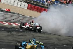 Ralf Schumacher's engine blows up