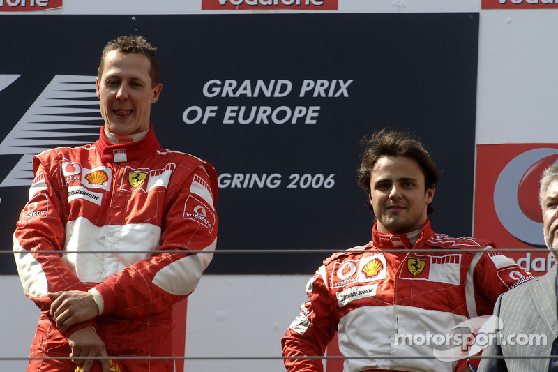 Podium: le vainqueur Michael Schumacher avec Felipe Massa