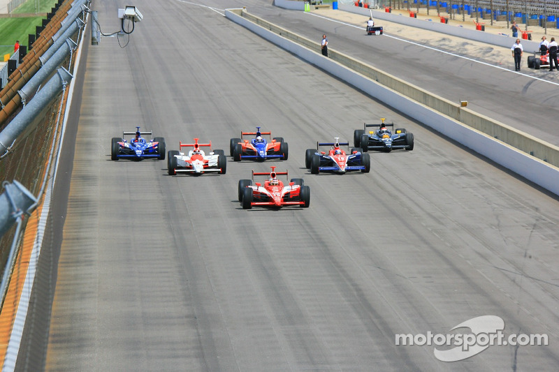 Les six anciens vainqueurs des Indy 500 qui participeront à la 90e édition: Helio Castroneves, Eddie Cheever, Buddy Lazier, Buddy Rice, Al Unser Jr. et Dan Wheldon