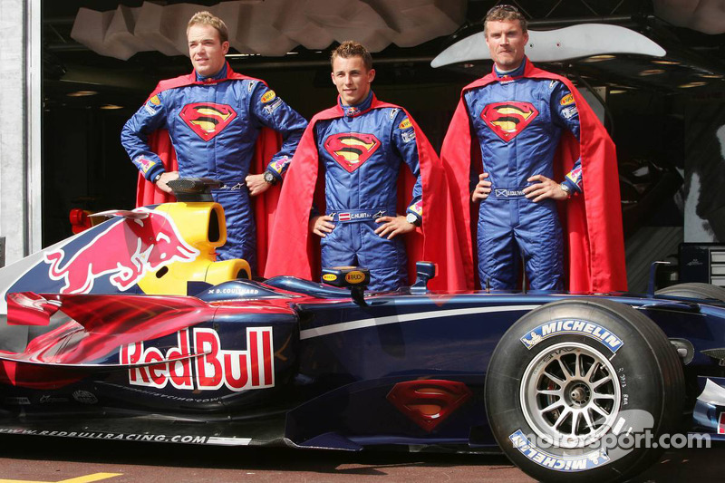Em Mônaco, 2006, a Red Bull dedicou todo o fim de semana ao filme "Superman". Robert Doornbos, Christian Klien e David Coulthard posaram para fotos antes da corrida