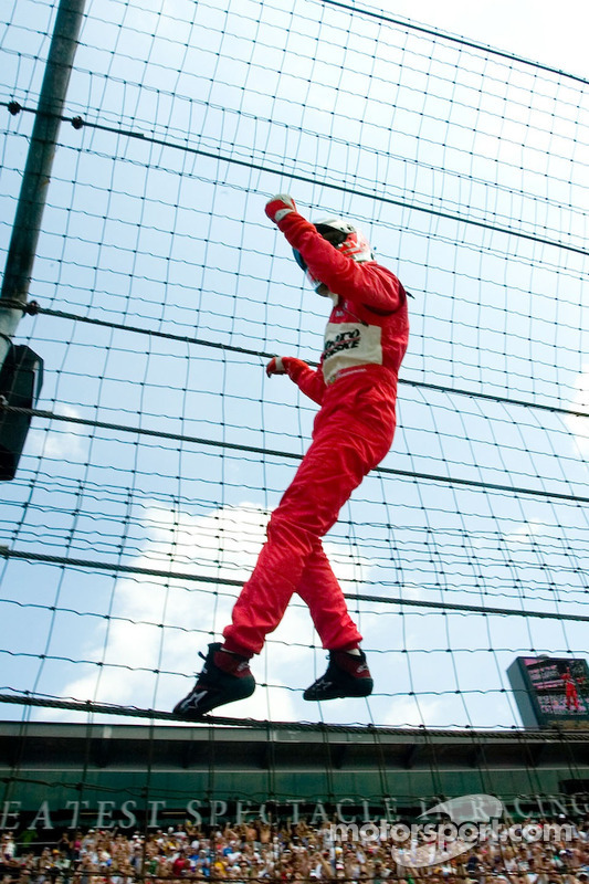 Challenge arrêt au stand: Helio Castroneves