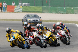 Early race action