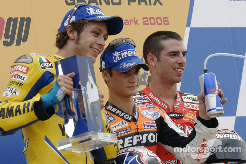 Podium: le vainqueur de la course Dani Pedrosa avec Valentino Rossi et Marco Melandri